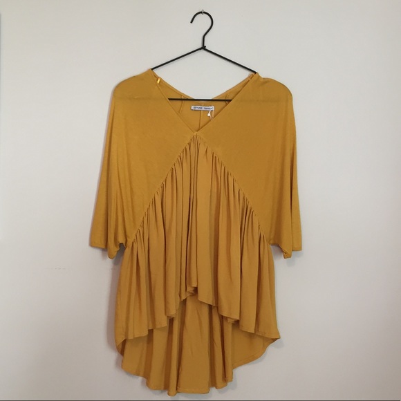 Zara Tops - Zara mustard flowy blouse